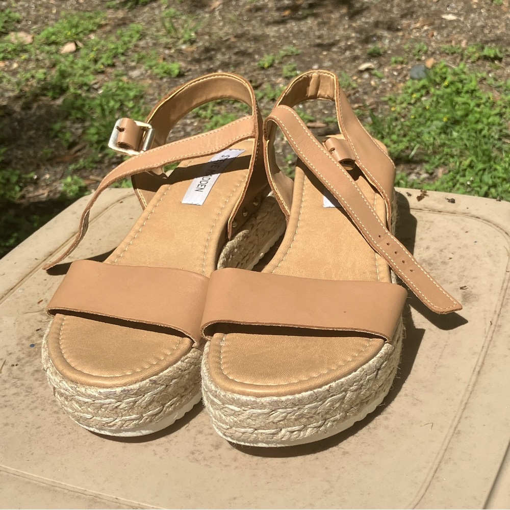 Steve Madden platform sandals